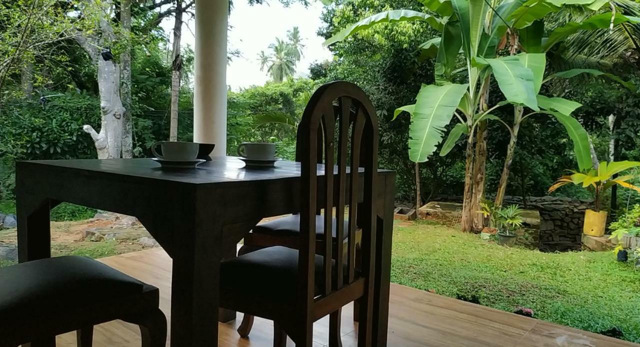 Top Rock Villa Unawatuna Kültér fotó